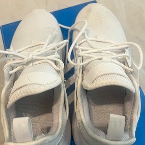 Adidas White Sneakers Modern Streamlined Design